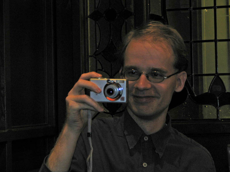 avij and his camera