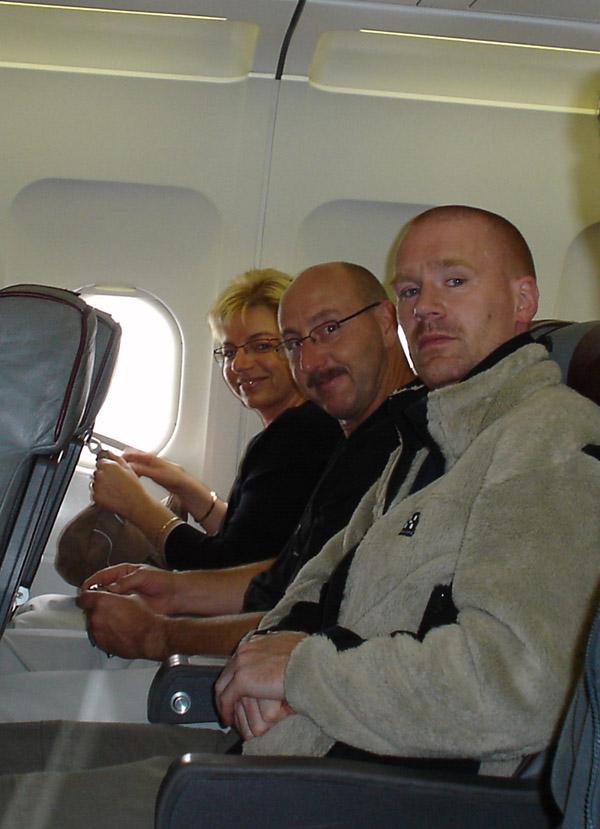 Haemoglobin, Hoppa and his wife in the airplane on the way home