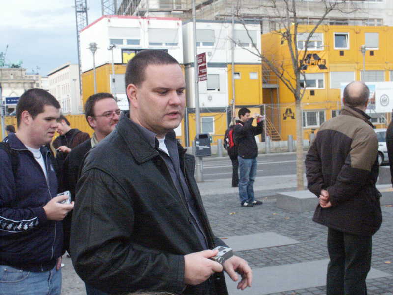 Tim1986, Grob_E and Helge