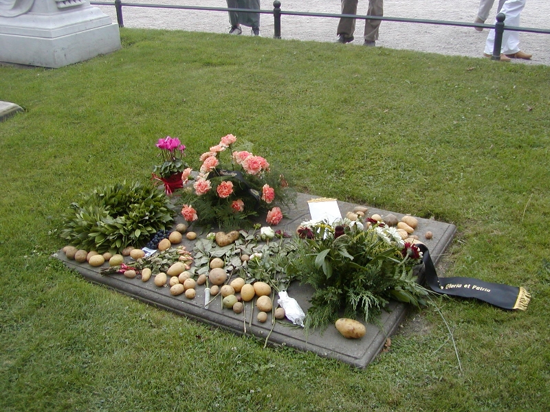 The simple grave of Frederic the Great.