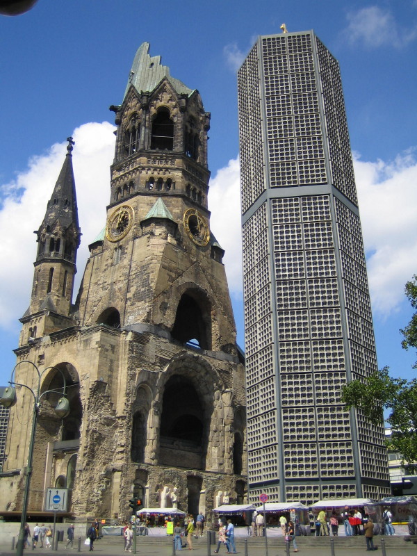 Ged&auml;chtniskirche near Zoologischer garten.