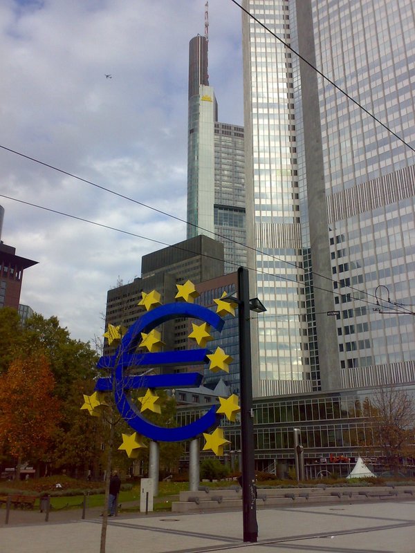 euro-sign of EZB