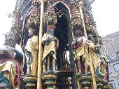 <b>Der Sch�ne Brunnen</b><br />Very good artwork.