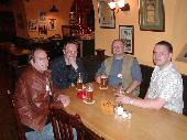 <b>Afterparty in Hausbrauerei Barf�sser</b><br />Kassen-Jackl, Aplfi, BaliBennie and Helge.