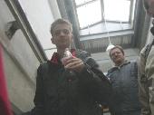 On the escalator in the station: Fons & grob-e.