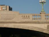 Details of the dragon bridge