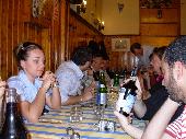 We were waiting our pasta: Aneta (debemaks's girlfriend), debemaks, claudio_vda's arm, presidente, starcapitan, Lozingaro, TARAPIATAPIOCA, TRINACRIA, TARAPIATAPIOCA's mother, ewri (who was showing Pinco's liquor), Sharatan3.
