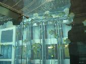 There was a one million liter aquarium inside a hotel