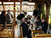  FR : A l'arriv�e de M. & Mme KARR ; de gauche � droite : debout : Mme KARR, KARR, Phaseolus (courb� vers la table), HboZ, Fons (de dos), puis du fonds vers le premier plan : V�v�, g.s.51, Alex77r, Goldwood, j3paris, Haemoglobin<br>GB : At the arrival of M. and Ms. KARR, from left to right : Ms KARR, KARR, Phaseolus (bent over the table), HboZ, Fons (turning head from the camera), then from the back to the front: V�v�, g.s.51, Alex77r, Goldwood, j3paris, Haemoglobin