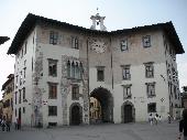Piazza dei Cavalieri: Palazzo dell'Orologio
