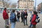 Warten vor dem Wiesbadener Hauptbahnhof - Waiting in front of Wiesbaden train station  (yli, LoW-=*CRC*=-, grob-e, sarah, taucher, fons, balibennie, androl)