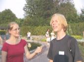 Screenshot of the video "<a href='http://www.eurobilltracker.com/videogallery/Dakkus%20and%20his%20brain%20singing%20Finnish%20National%20anthem.avi'>Dakkus and his 'brain' singing Finnish National anthem</a>" (6.46MB)