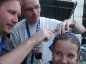 Comparing the color of pooca's headscarf with the color of the euroflag on the bills: Licht&Feuer, Avij and Pooca