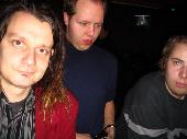 Tiura, JiiPee72 and Prynde trying to order some drinks at the last bar.